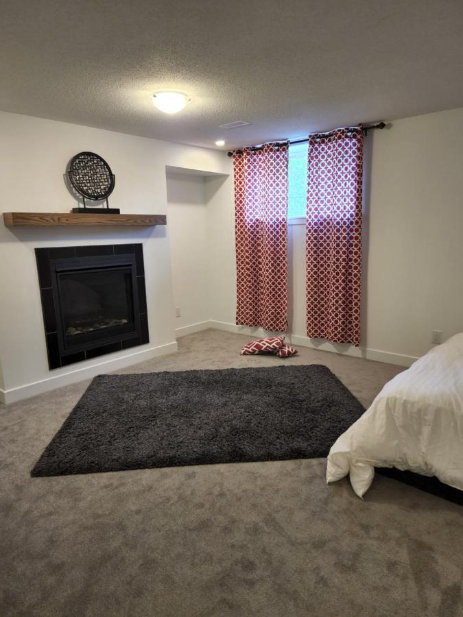 Place You Can Call Home !!! Near Ottawa Airport المظهر الخارجي الصورة